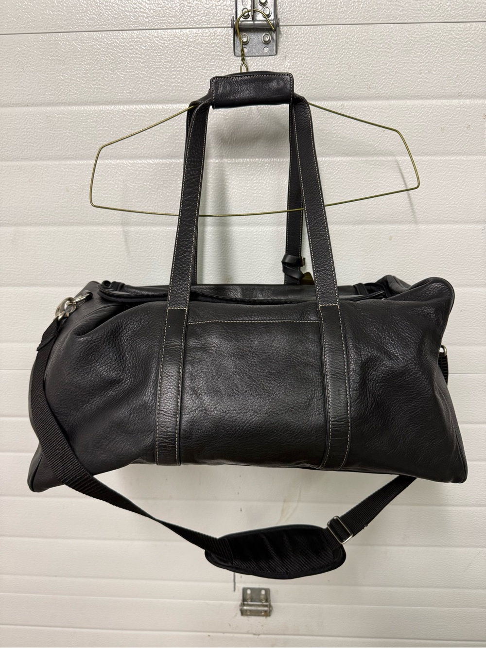Mila Paoli Men's Black Leather Duffel Bag - Sleek Travel & Gym Carry